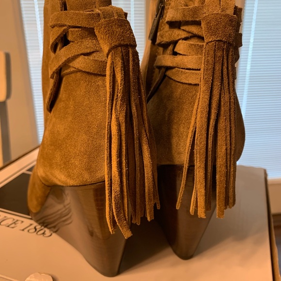 Frye size 9 1/2 cashew suede Cece Tassel booties - Picture 3 of 7